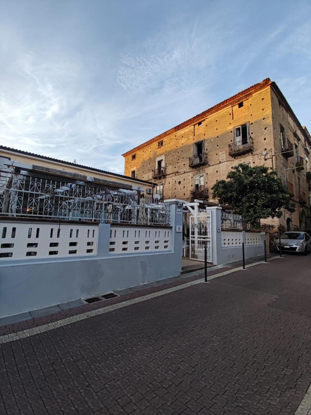 Готель Il Borgo Civ.15 Паола Екстер'єр фото